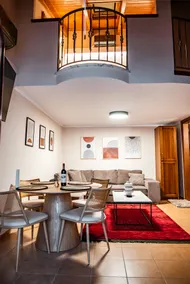 Tollmere Hospitality Λύχνος suite - Image 3