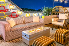Huge 4BR w/Game Room, Pool & Rooftop Spa -13 Beds! - Image 2