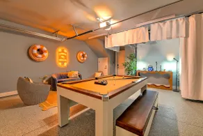 Huge 4BR w/Game Room, Pool & Rooftop Spa -13 Beds! - Image 5