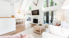 Emerson's Chalet: Family Friendly A-Frame Cabin - Image 2