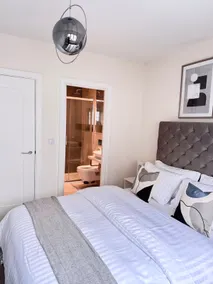 Spacious 4BR Home | 3 Parking | Offers Weekly Stay - Image 3