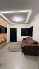 High-end, cozy house. - Image 3