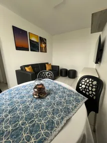 Business/leisure, 4 single beds - Image 2
