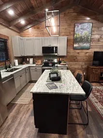 Twisted Pine Cabin - Image 3