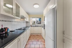 North Shore Spacious 2BR Home in Cremorne - Image 3