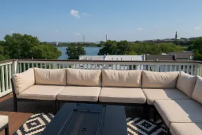 Cozy 2BR w/ Rooftop Views - Image 3