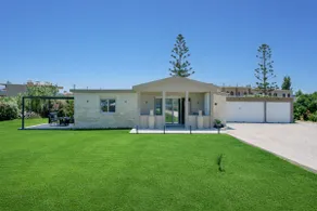 Beachfront Villa in Chania with Priv. Pool & Sauna - Image 3