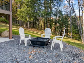 Peaceful Country Getaway w/ Hot Tub & Trails - Image 5