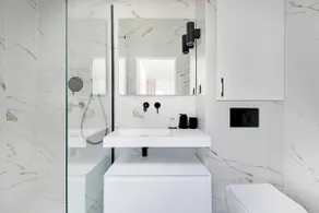 Design Flat • Central, Lively, Peaceful / Voltaire - Image 3