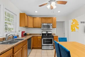 Clayton in The Heights! 4Bedroom - Image 3