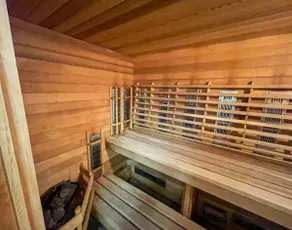 The Perch - Spa & Pool - Image 4