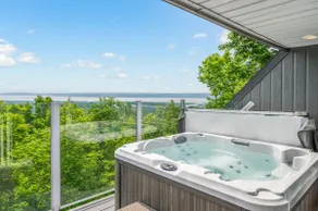 The Perch - Spa & Pool - Image 2