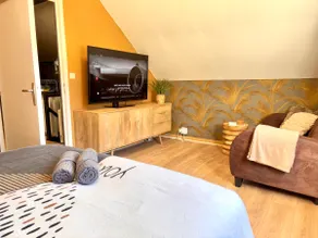 At Perigueux center with private swimming pool - Image 2