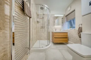 Tranquil Studio - Sleeps 2 & Private Parking - Image 3