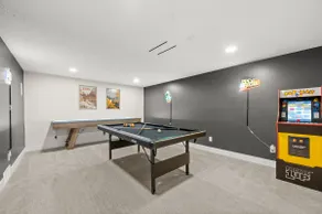 Ski Resorts & DT, Hot Tub, Game Room, Yard, 9 beds - Image 3