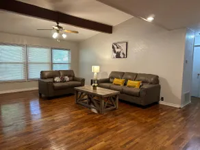 Comfy 3br/2ba steps away from Marian Day grounds - Image 4