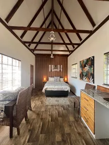 Madeley House Unit 1 near Oliver Tambo Airport - Image 2