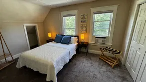Drake University Stay • Parking • 3BR Comfort! - Image 4