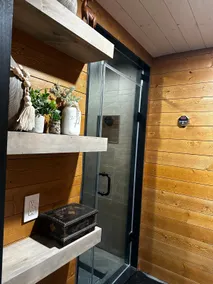 Beamsville Modern Rustic Suites - Image 5