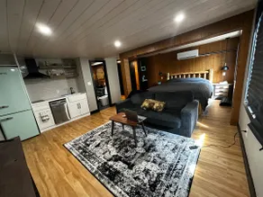 Beamsville Modern Rustic Suites - Image 4