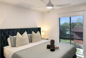 Spa Haus Belmont- 2 King beds, Spa, Pets Welcome, Beaches, Golf, Shopping, Geelong - Image 4