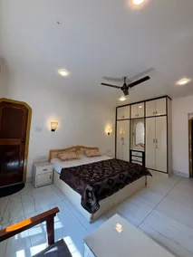 3 bhk | 2 minutes walk from Dal Lake - Image 2
