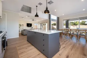 Solara House with Heated Pool and Cinema Room - Image 4