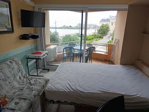 Studio with sea view, embankment - Image 2