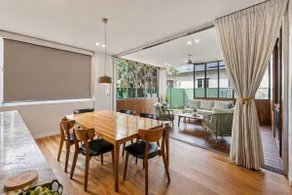 Family Home in Mayfield with Stylish Interior - Image 3