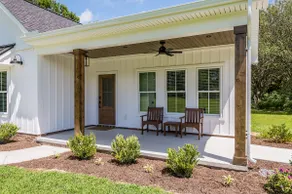 “ Driftwood” River View Retreat - Image 2