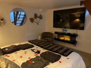 Suite with Jacuzzi, sauna and massages - Image 3