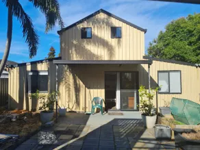 Fully Self Contained Guesthouse Retreat - Image 2