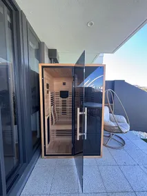 Absolute Waterfront Retreat |Sauna| Walk to Beach - Image 4