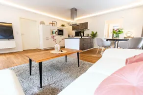 Hello Holidays Suite Zentral Terrasse Parkplatz - Image 5