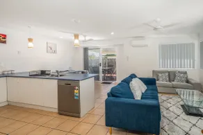 Inala Contemporary Home - Image 4