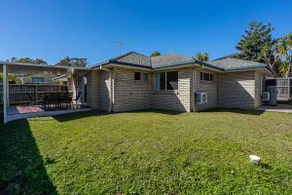 Inala Contemporary Home - Image 5