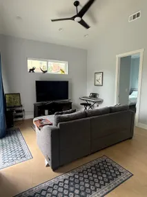 Cozy hidaway centrally located in Alameda. - Image 5