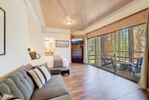 Family Retreat | Master Suites-Hot Tub | Sleeps10 - Image 2
