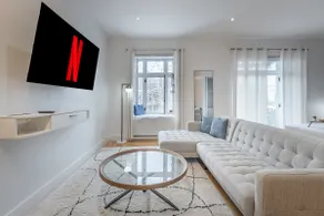 Charming Family Escape in Trendy Plateau Montreal - Image 4