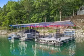 Norris Lake Retreat on Cape Norris - Image 2