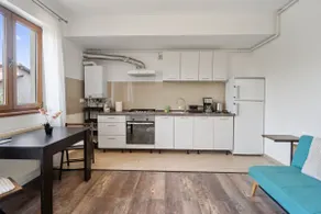 Airport Flat + Parking - Image 4