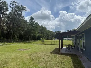 Beautiful, Renovated on 3 acres - Image 2
