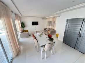 Beautiful luxury villa, no one opposite - Image 2