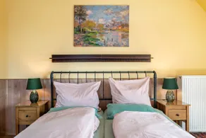 Green Apartment - Image 3
