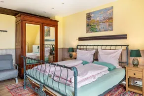 Green Apartment - Image 2