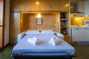 Sea view retreat: relax, pool and private bay. - Image 4