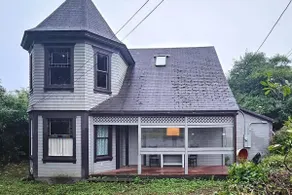 Walk to Main Avenue: Cozy Unit in Warrenton - Image 4