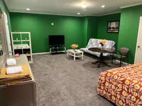 Roomy 2 bed 2 bath entire basement in family home - Image 4
