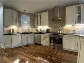 Elegant North Side Victorian | Free Parking - Image 4