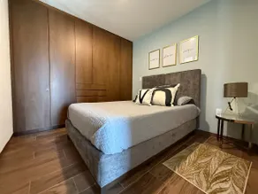 Relax in this apartment with secure parking - Image 5